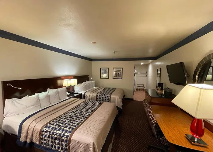 Oakridge Inn